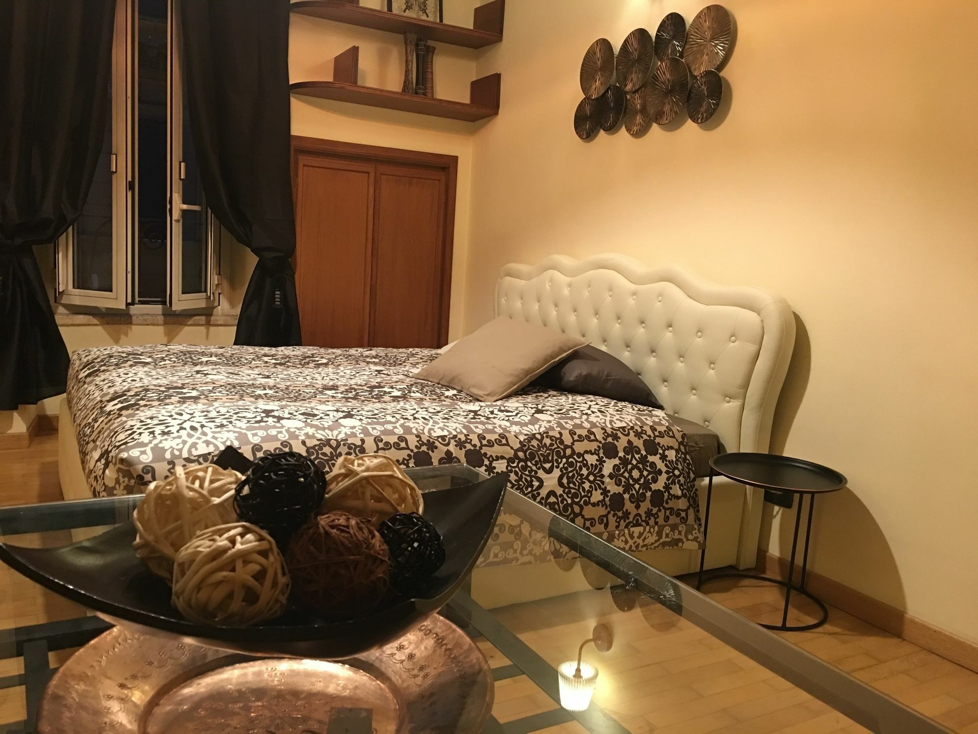 Sharing Apartment *